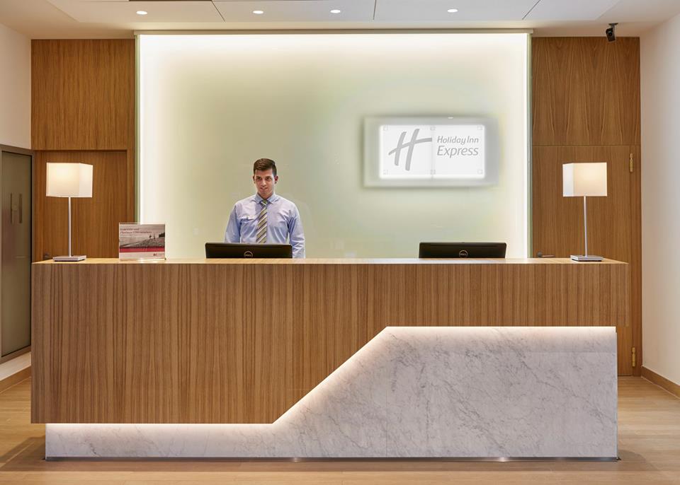 Holiday Inn Express 4